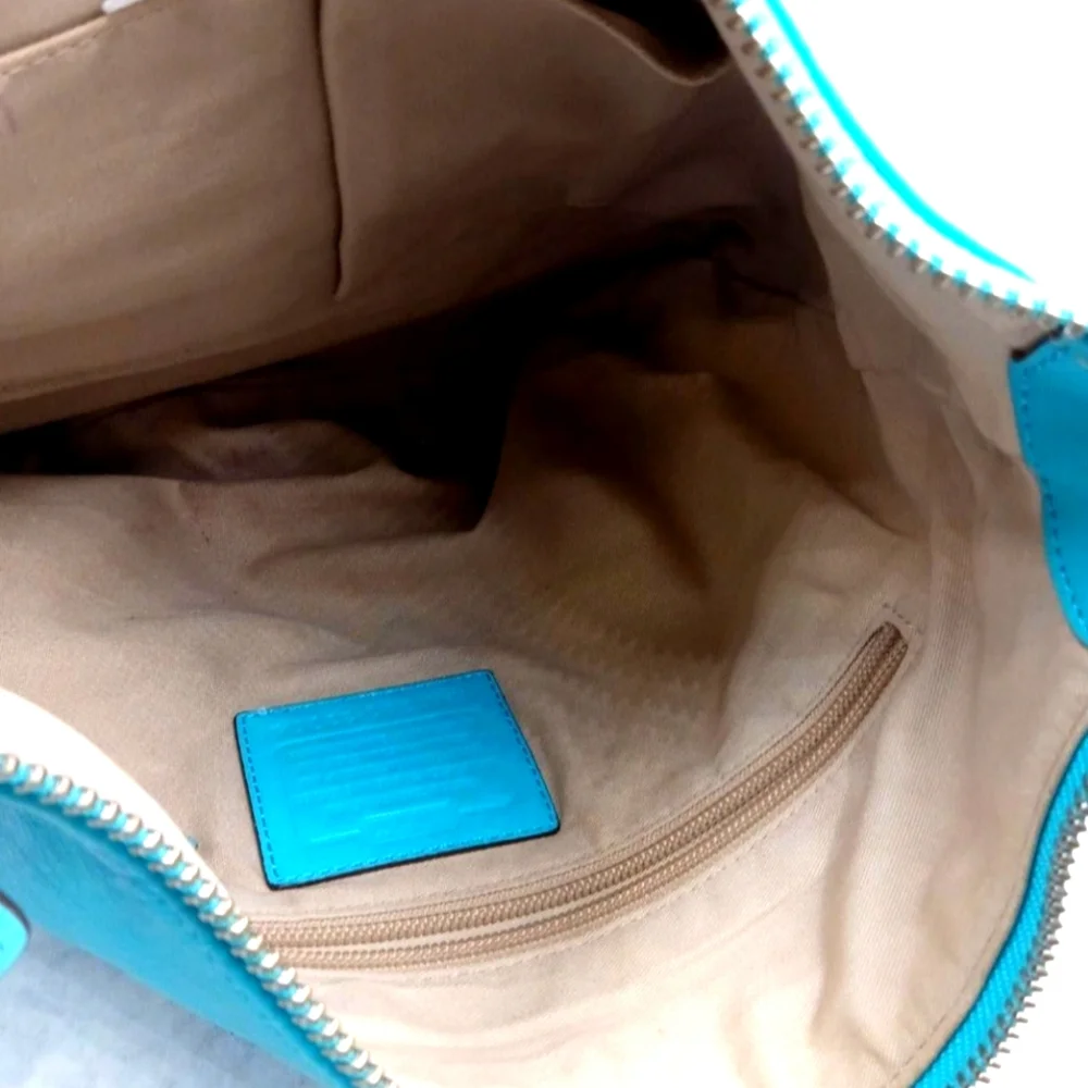 Coach Turquoise Shoulder Bag - Picture 4 of 9